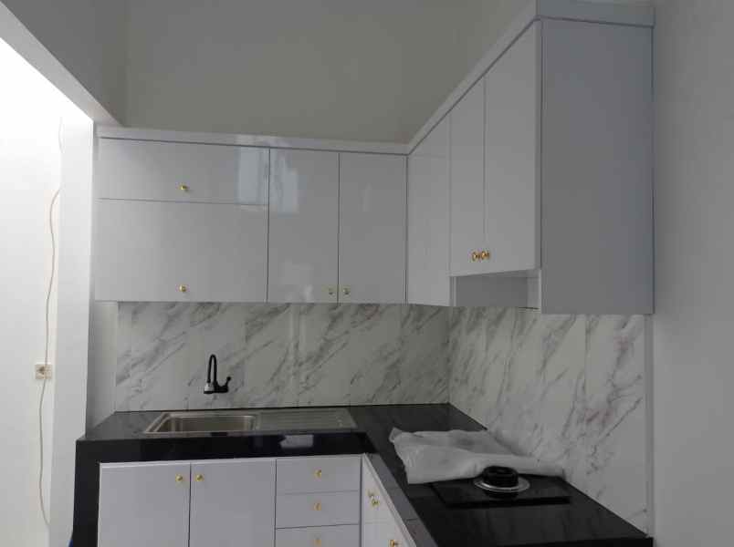 dijual rumah beji depok