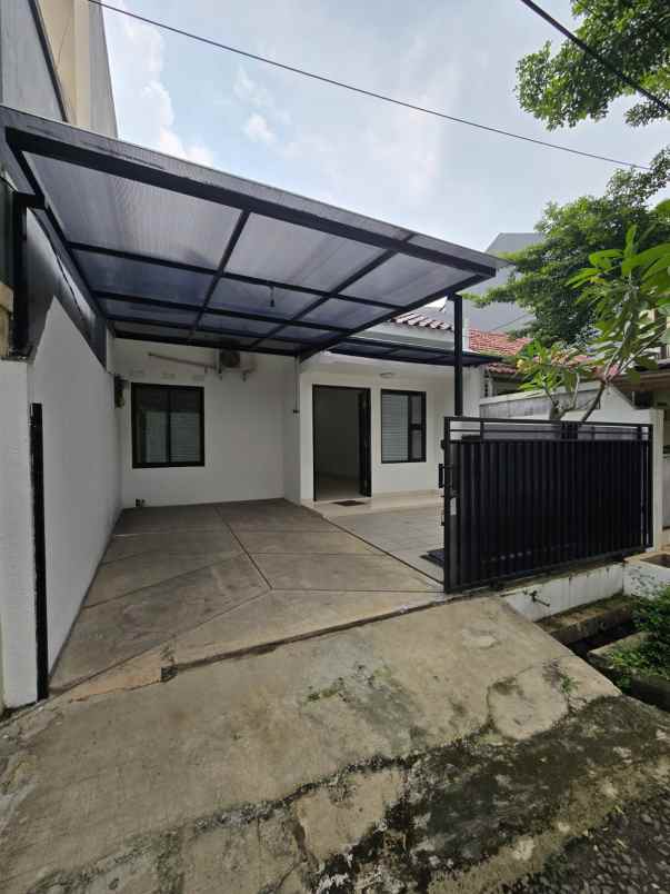 dijual rumah bintaro jaya sektor 5