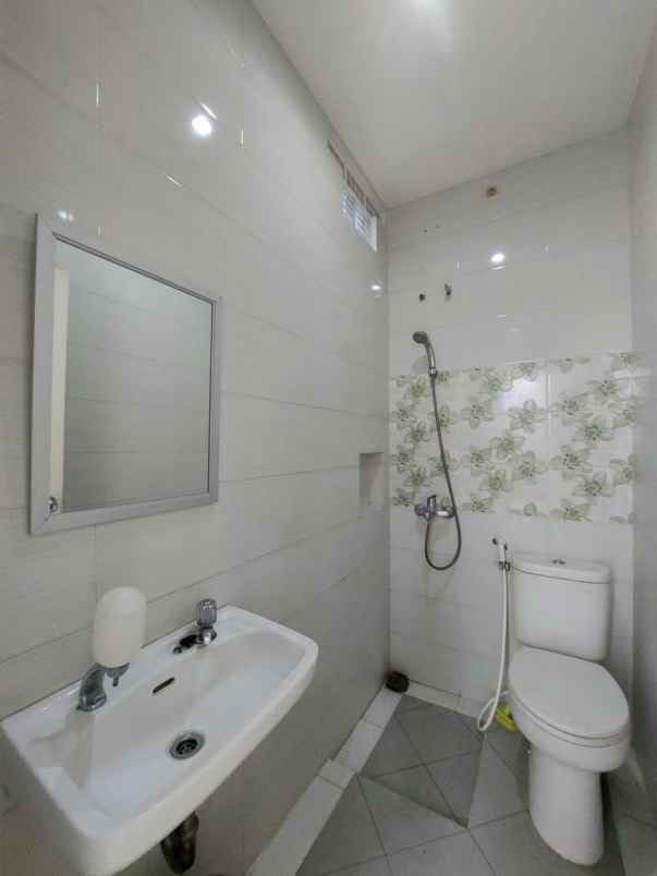 dijual rumah bintaro jaya sektor 5