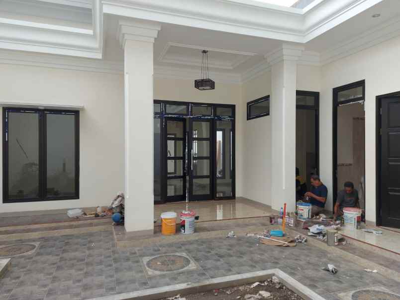 dijual rumah bratang binangun