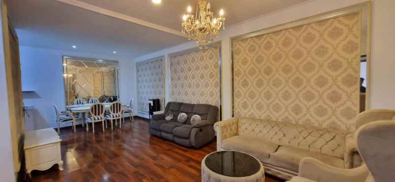 dijual rumah buah batu regency