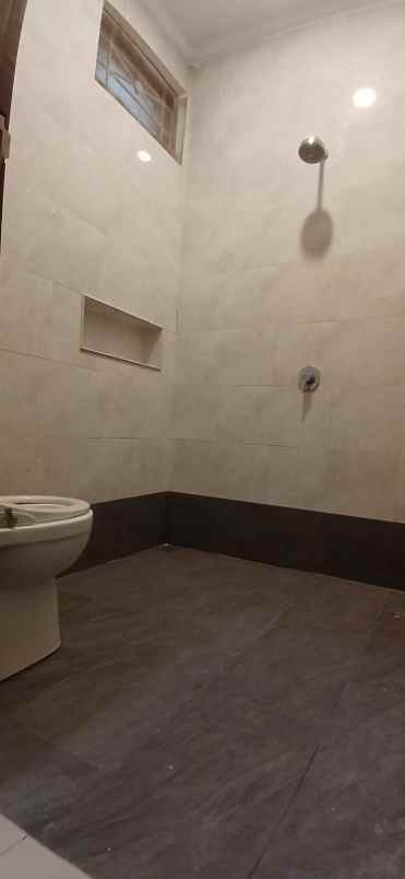 dijual rumah bukit golf riverside cibubur