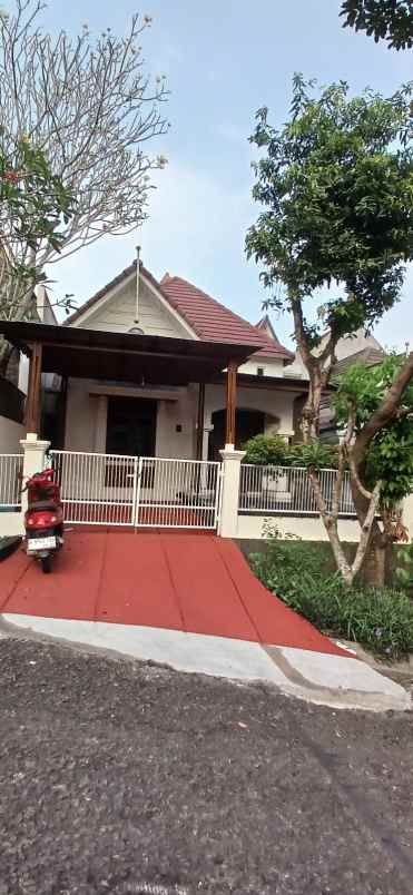 dijual rumah bukit golf riverside cibubur