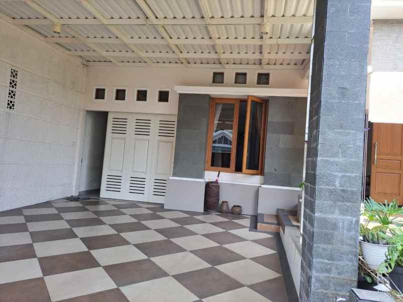 dijual rumah bumi bintaro