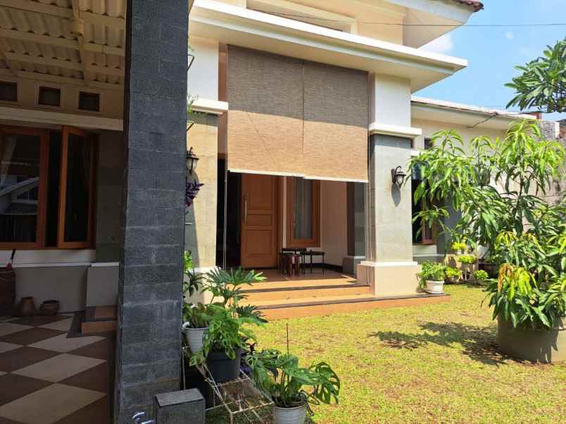 dijual rumah bumi bintaro