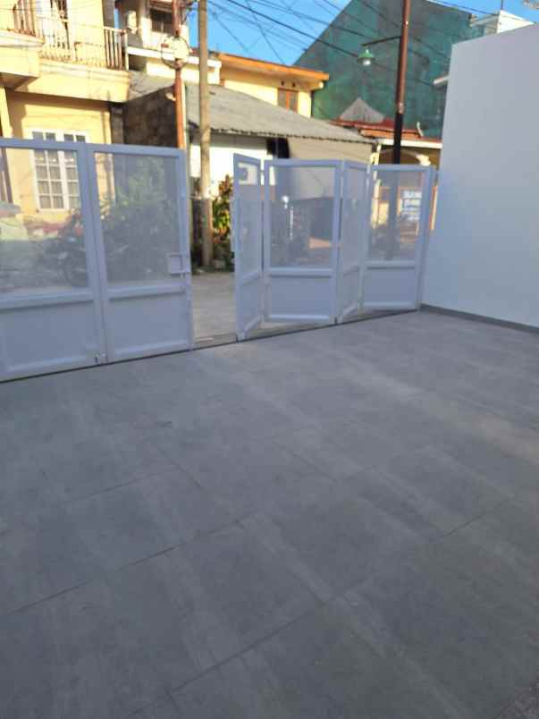 dijual rumah bumi rinjani mustikajaya