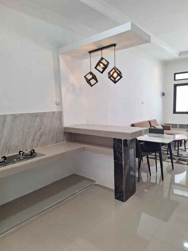 dijual rumah bumi rinjani mustikajaya