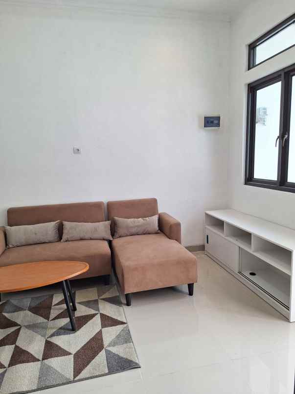 dijual rumah bumi rinjani mustikajaya