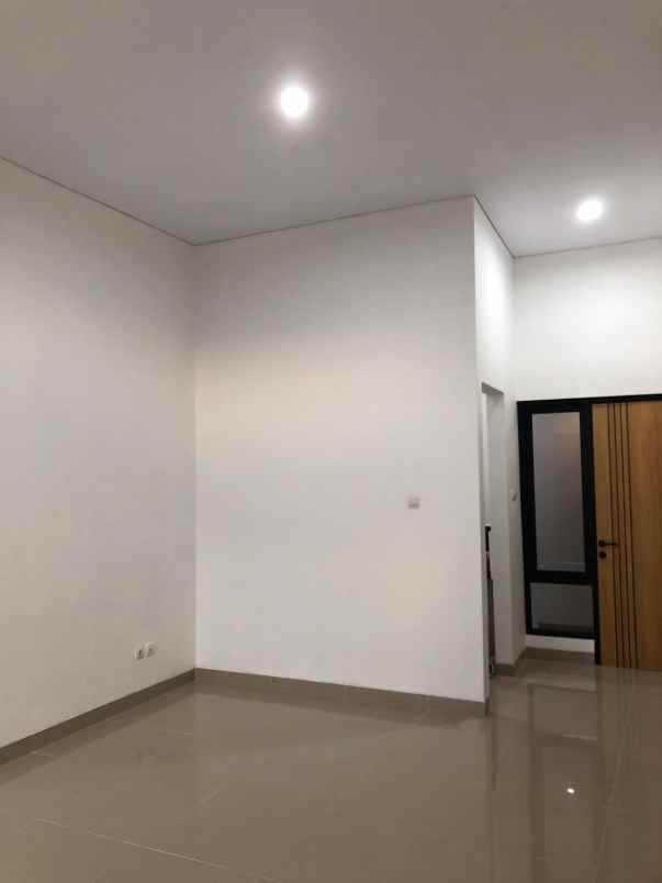 dijual rumah caturharjo