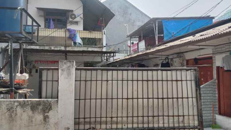 dijual rumah cikini