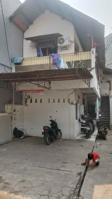 dijual rumah cikini