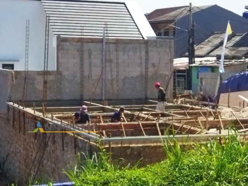 dijual rumah cipayung depok