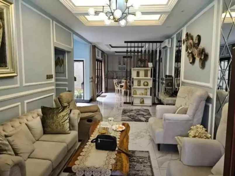dijual rumah cipinang indah