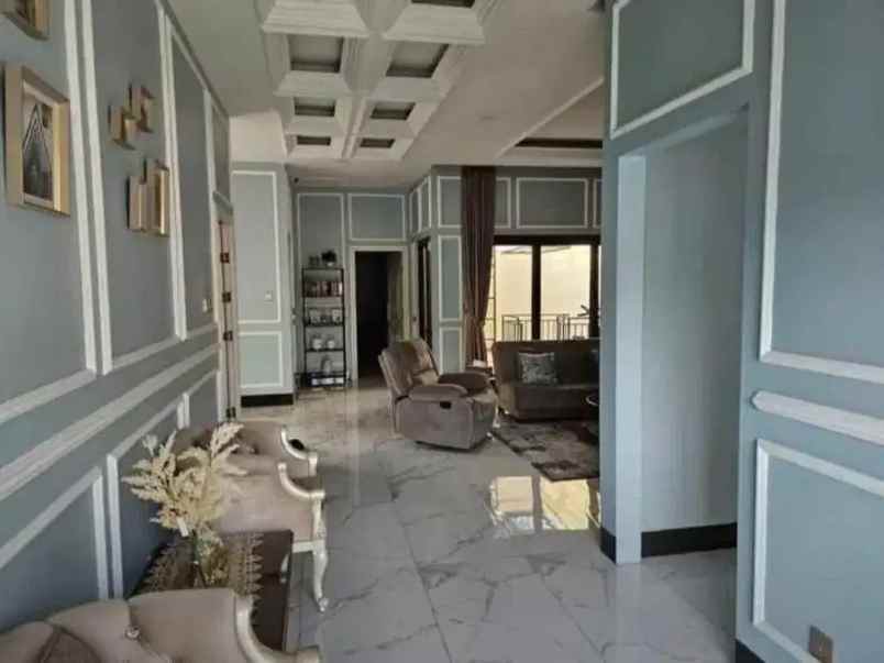 dijual rumah cipinang indah