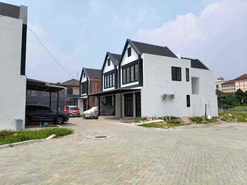 dijual rumah ciputat