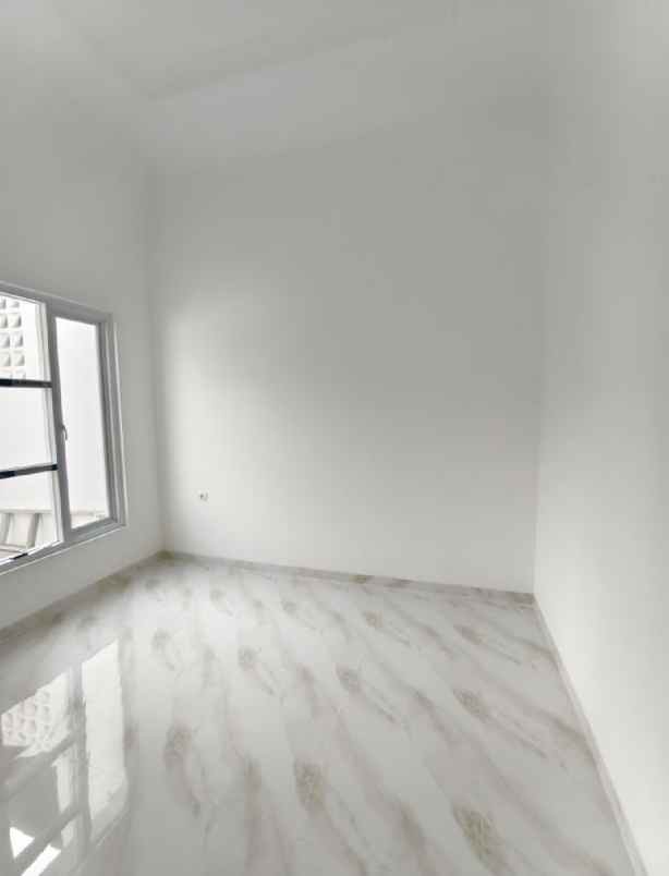 dijual rumah cisaranten