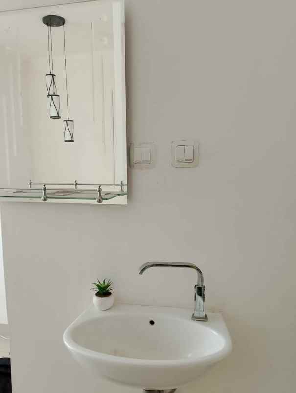 dijual rumah cisaranten arcamanik