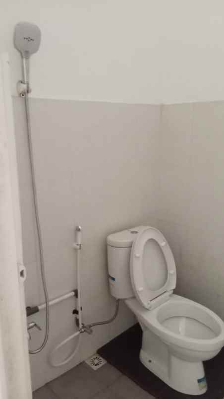 dijual rumah citra amanda garden