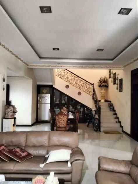 dijual rumah citraland international