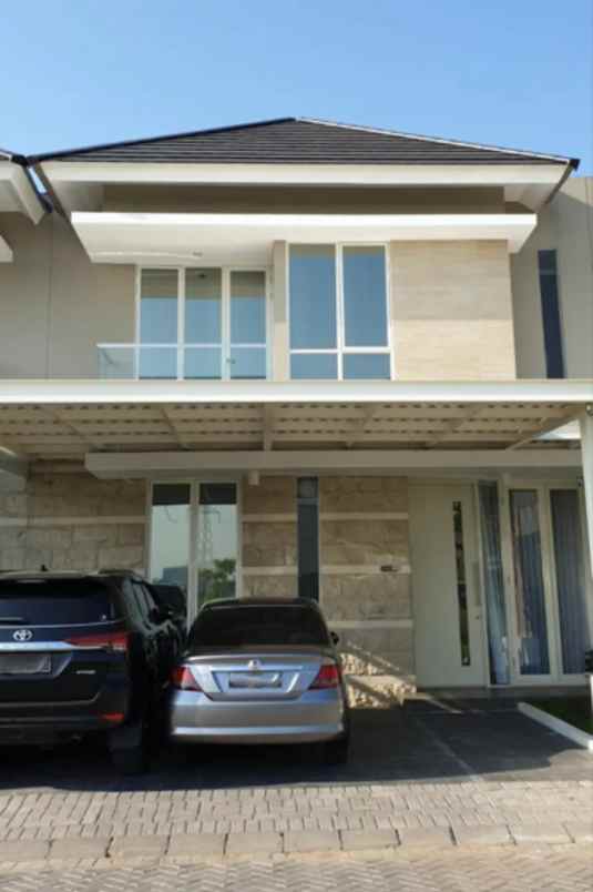 dijual rumah citraland the greenlake