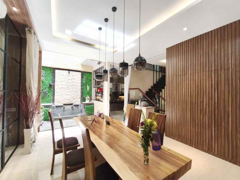 dijual rumah cluster bahamas kenangan