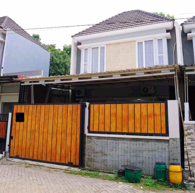 dijual rumah cluster grand armina