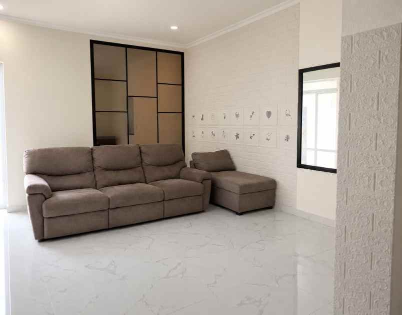 dijual rumah cluster la seine jakarta