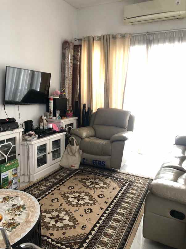 dijual rumah cluster lantana jgc