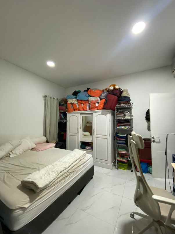 dijual rumah cluster lantana jgc