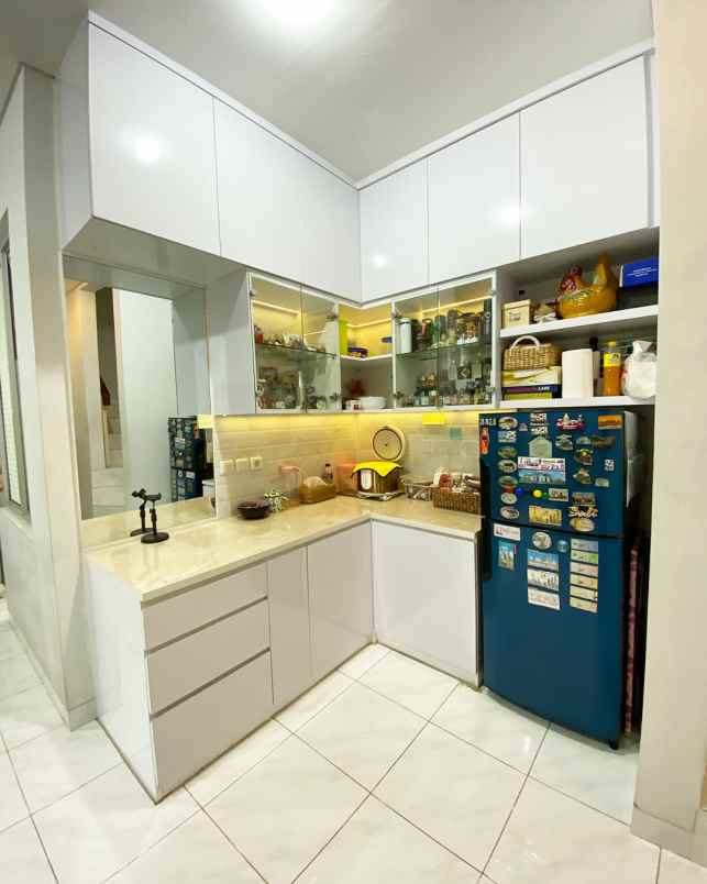 dijual rumah cluster malibu village