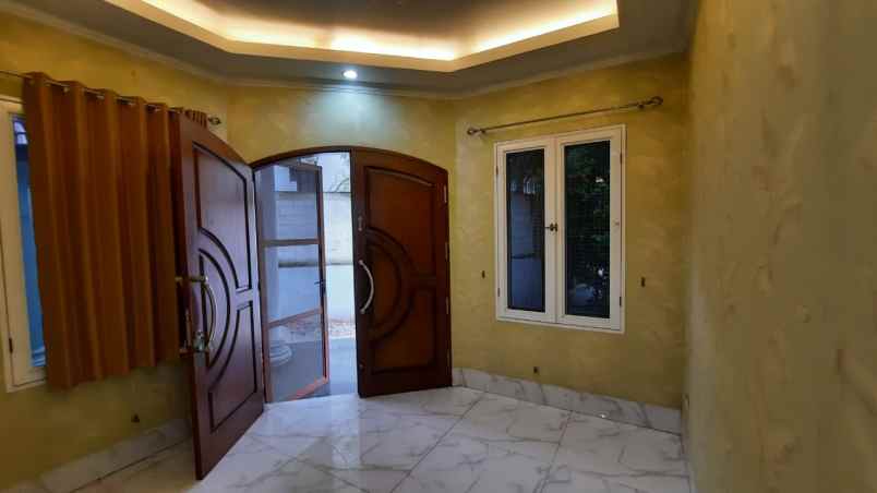 dijual rumah cluster palmyra lokasi alam sutera