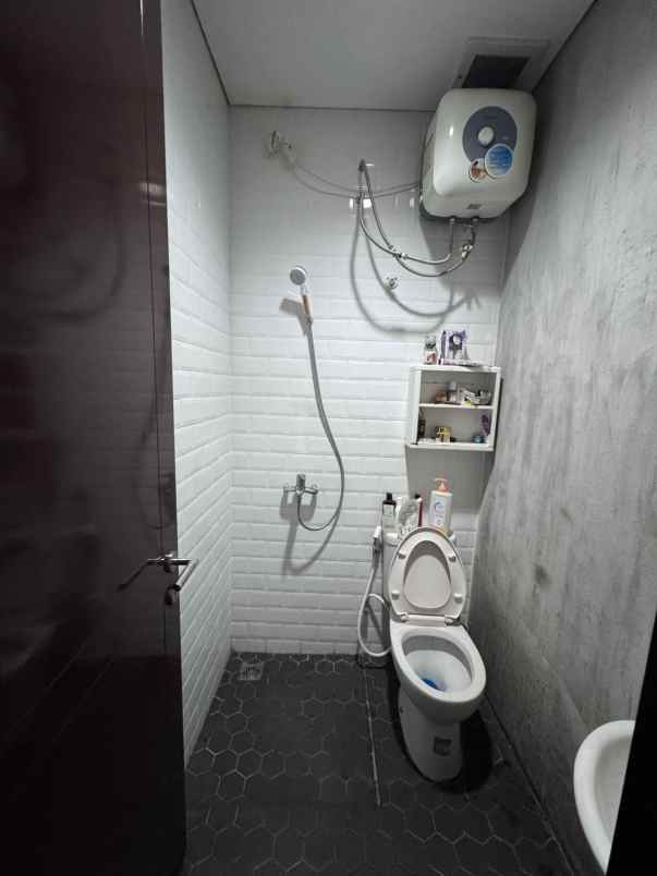dijual rumah cluster shinano jakarta