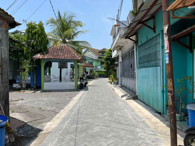 dijual rumah condongcatur