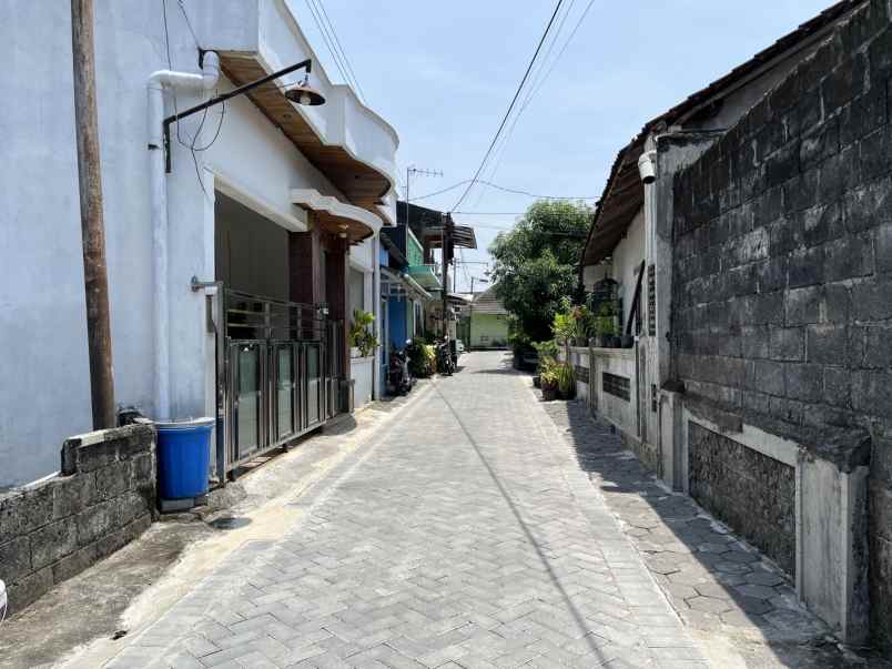 dijual rumah condongcatur