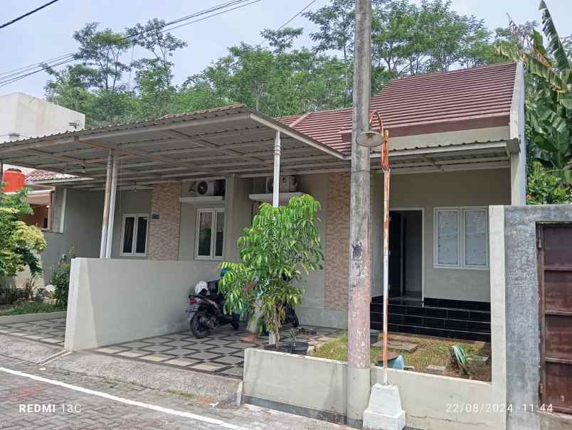 dijual rumah daarra residence