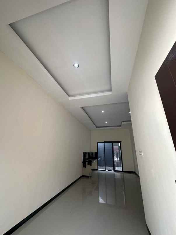 dijual rumah darmo indah timur