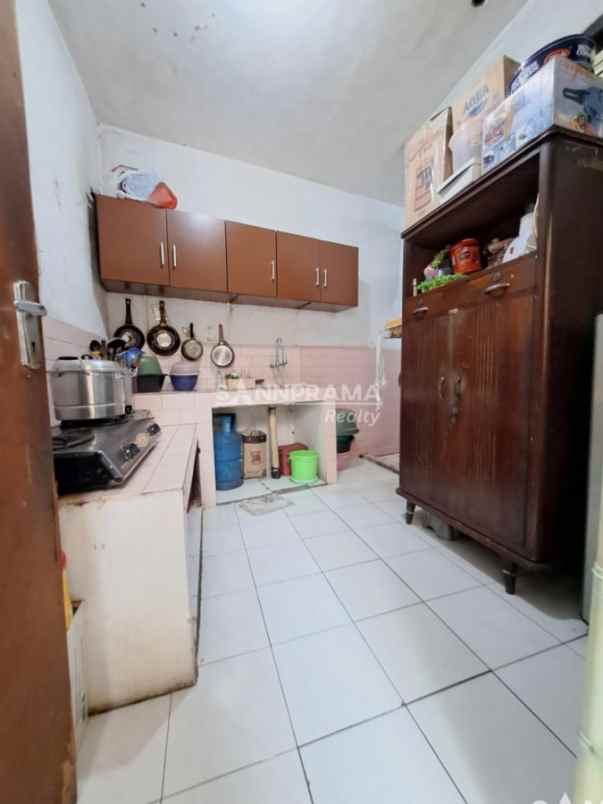 dijual rumah depok