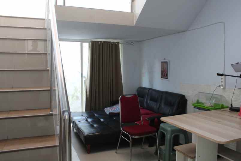 dijual rumah desa setail kec genteng