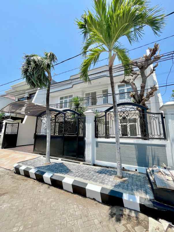 dijual rumah dharmahusada megah permai