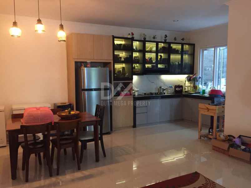dijual rumah di bsd city