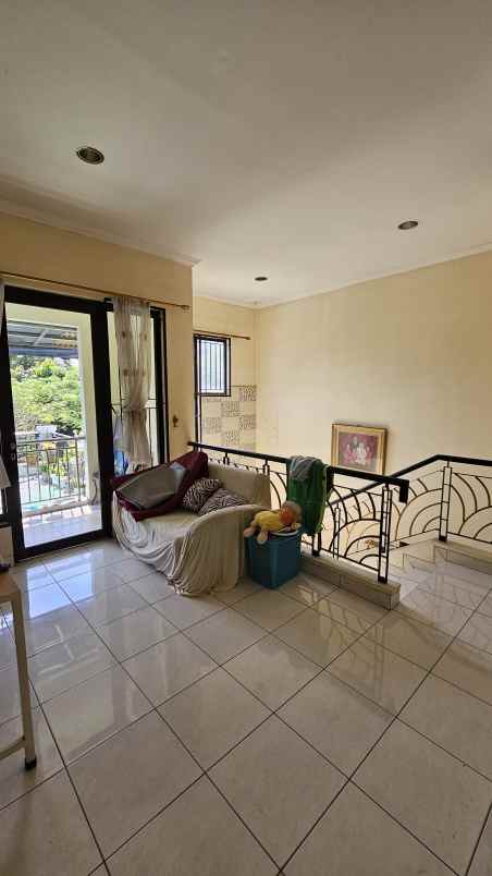 dijual rumah di legenda wisata cibubur