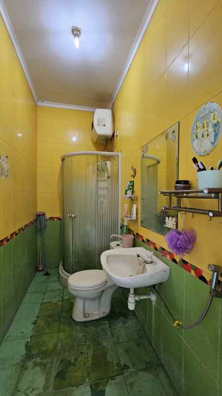 dijual rumah di legenda wisata cibubur
