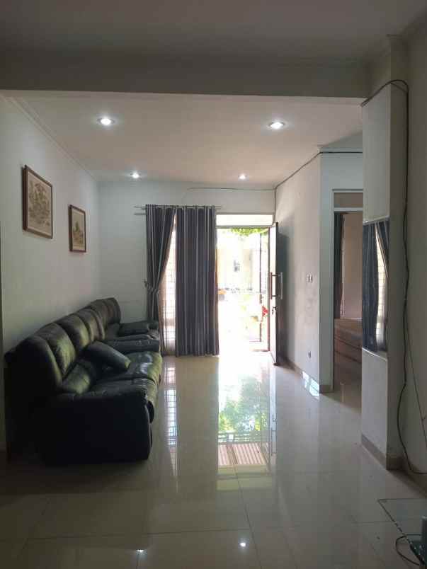 dijual rumah di metland transyogi cibubur