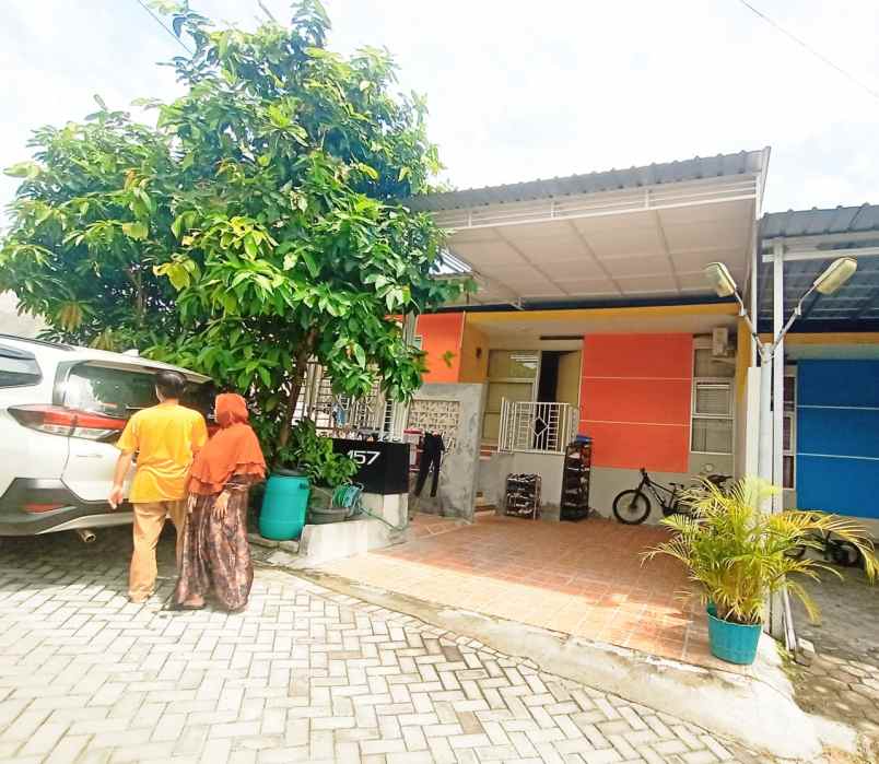 dijual rumah di perum ayodya sekaran gunpat semarang