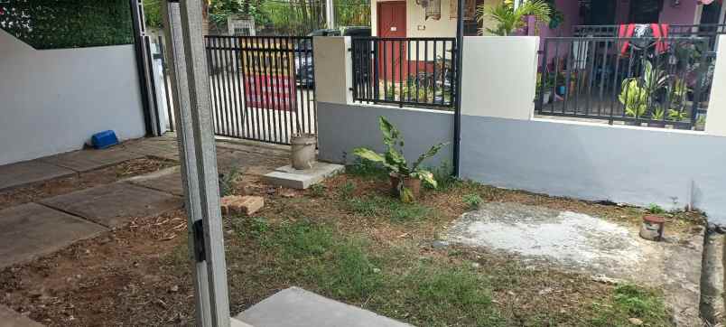dijual rumah di perumahan irenk house c2 rt 05 rw 14