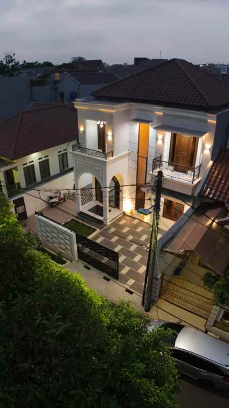 dijual rumah duren sawit