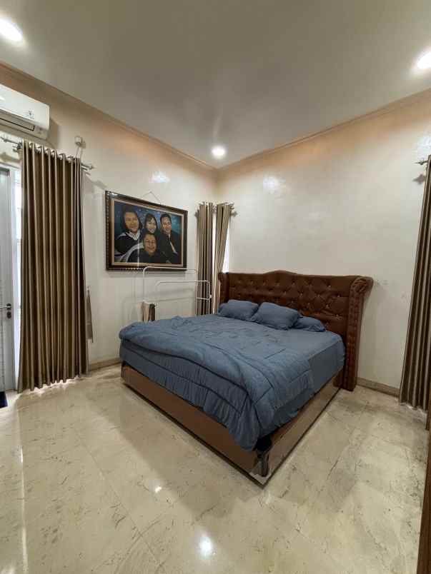 dijual rumah duren sawit jaktim