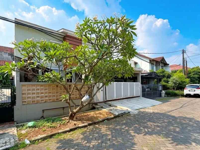 dijual rumah eramas
