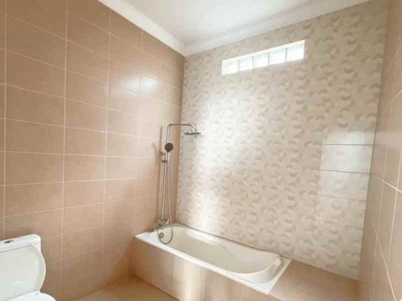 dijual rumah eramas