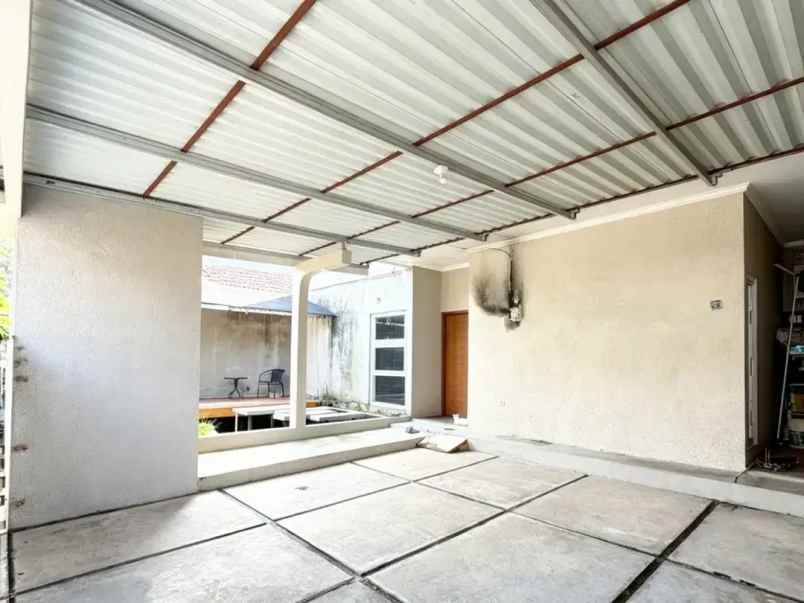 dijual rumah eramas